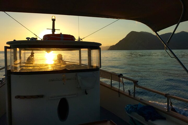 Cinque Terre Sunset Boat Tour Experience