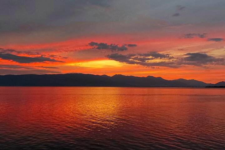 1.5 Hour Ohrid Lake Sunset Cruise
