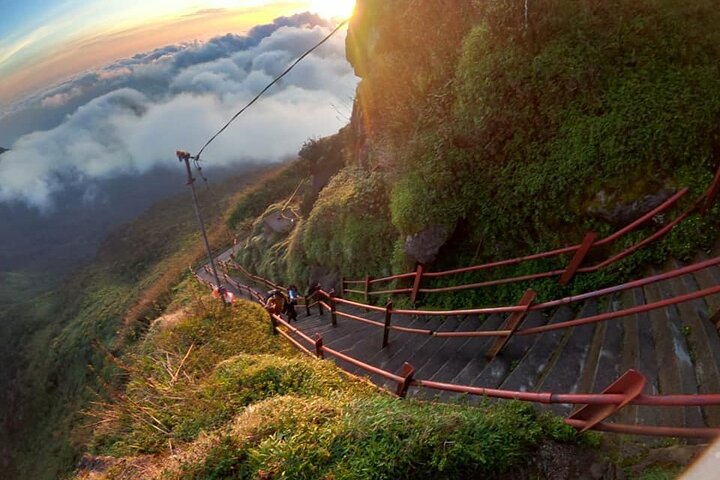 Full moon pilgrimage up the sacred mountain – Adam’s Peak