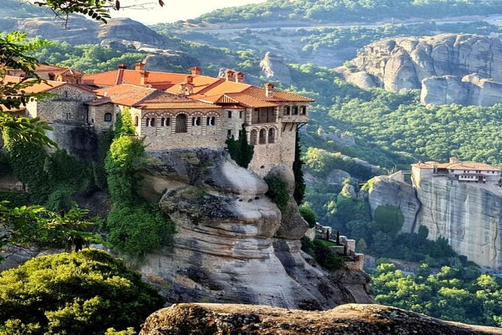 Private Full Day Tour to Meteora from Volos