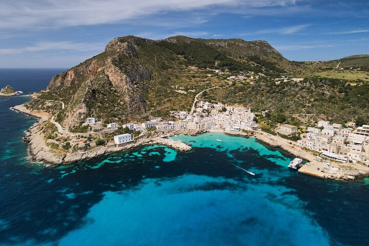 Favignana and Levanzo, Egadi islands tour by boat from Trapani