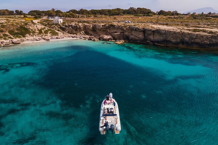 Favignana and Levanzo, Egadi islands tour by boat from Trapani