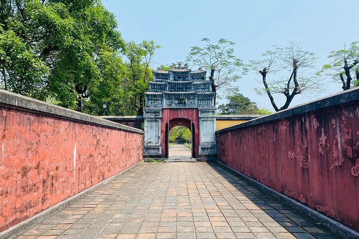 Private Walking Tour of Hue Imperial City