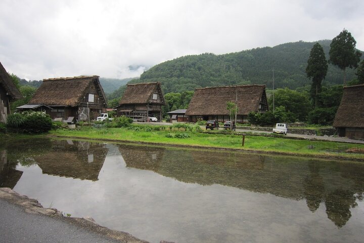 [One-day bus tour departing from Kanazawa Station] Shirakawa-go/Takayama tour platinum route bus tour