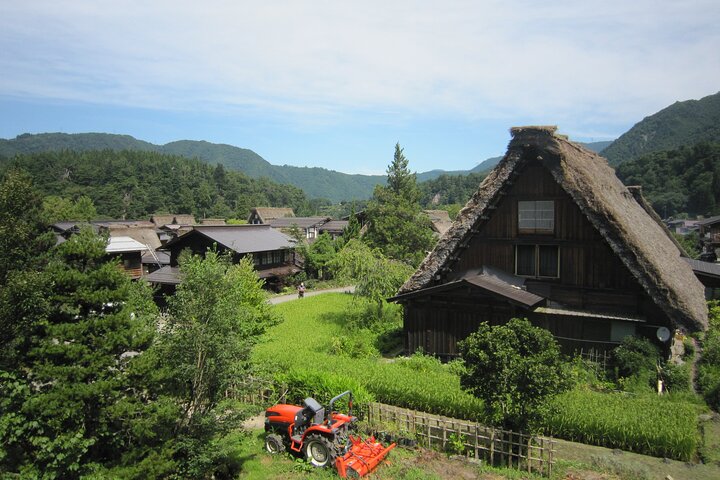 [One-day bus tour departing from Kanazawa Station] Shirakawa-go/Takayama tour platinum route bus tour