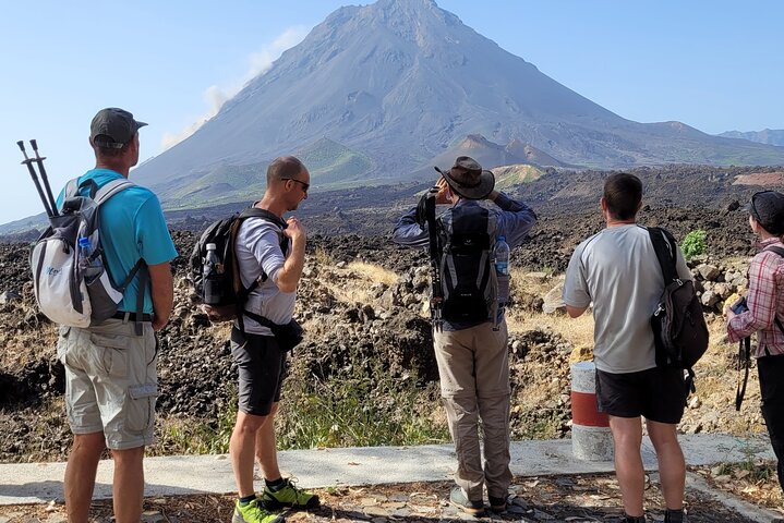 A 1-day experience through the Fogo Volcano