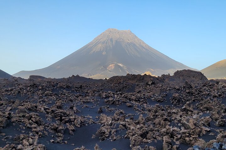 A 1-day experience through the Fogo Volcano