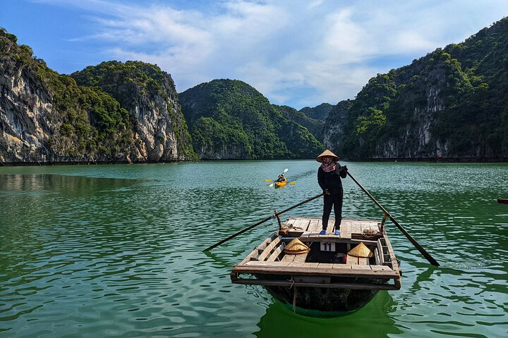 Lan Ha Bay Full Day Cruise and Kayak – Small Group guaranteed