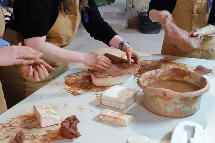 Private Pottery Wheel Workshop in Talavera