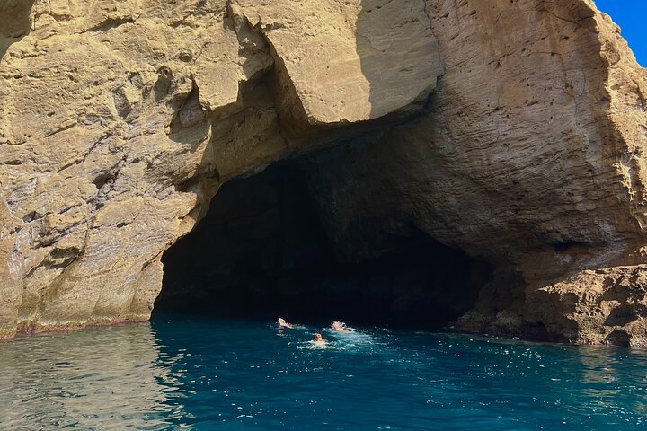 Procida : Boat Tours - Bathing Stops, Snorkeling and Underwater Photos