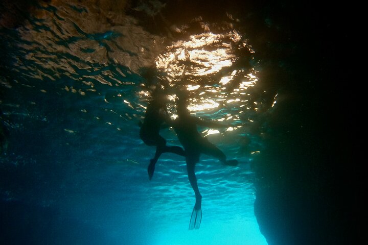 Procida : Boat Tours - Bathing Stops, Snorkeling and Underwater Photos