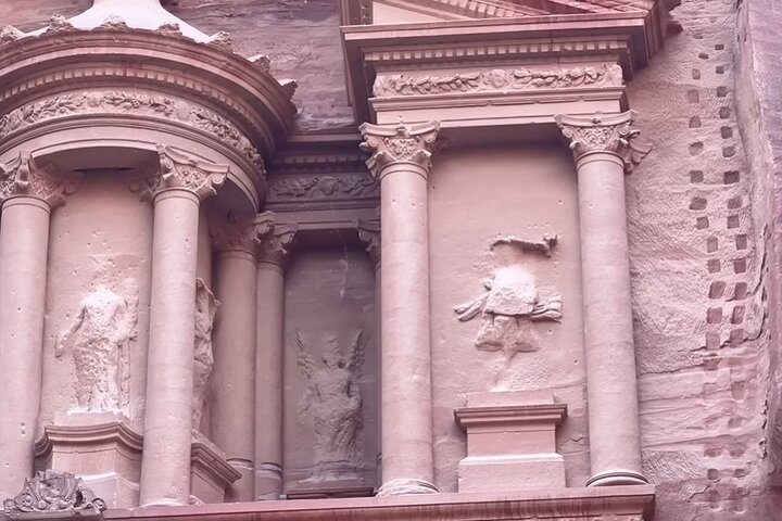 Private Full-Day Petra Tour with Return Transfer from Dead Sea