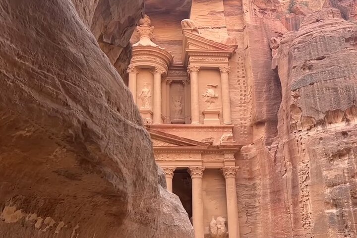 Private Full-Day Petra Tour with Return Transfer from Dead Sea