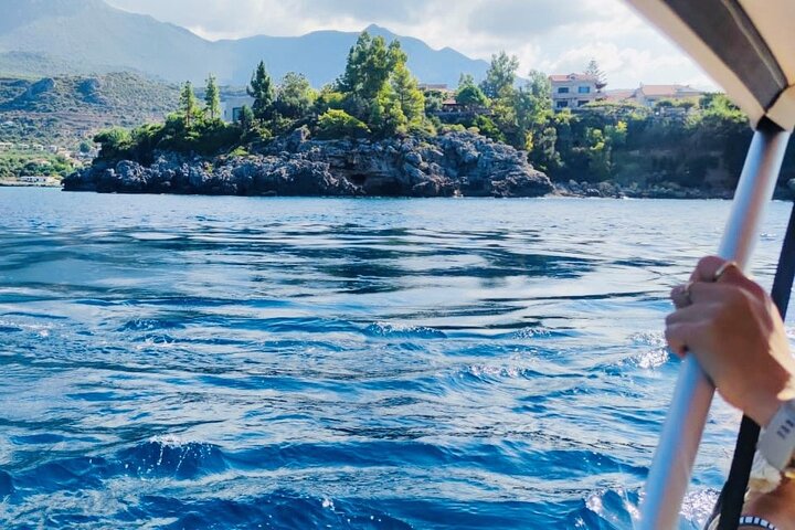 Explore Mani by boat - rent a boat in Kardamili (no licence)