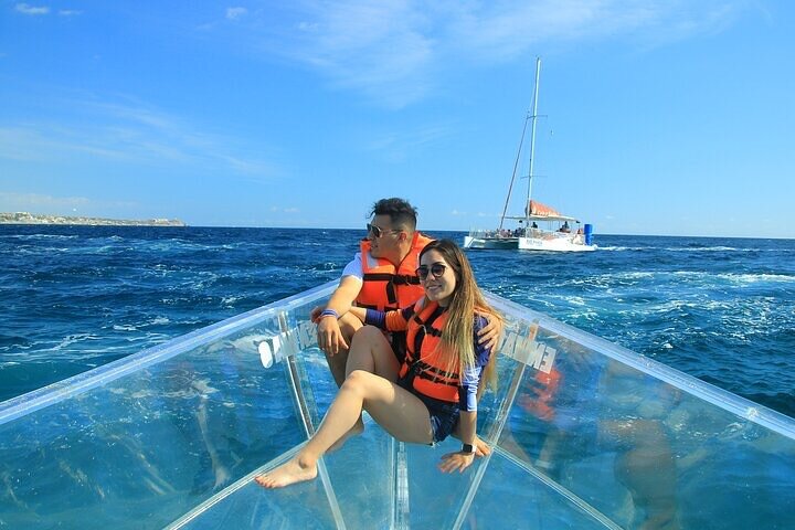 Cabo Clear Boat Tour to the Arch: Hotel Pickup Available