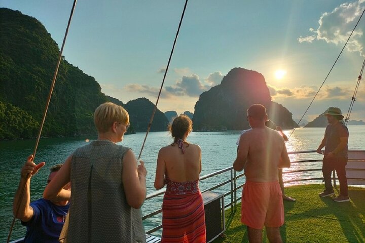 Ha Long Bay Day Cruise Kayaking, Cave, Island, Swimming, Lunch