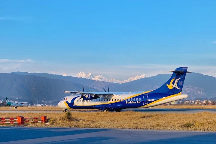 Mountain Everest Scenic Flight with Hotel Pickup and Dropoff