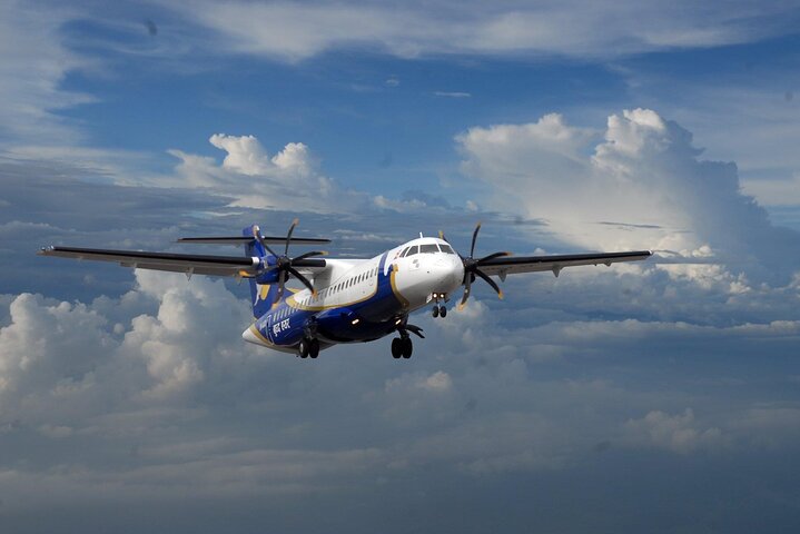 Mountain Everest Scenic Flight with Hotel Pickup and Dropoff
