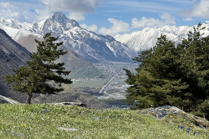 Private Full Day Trip from Tbilisi to Truso Valley in Kazbegi