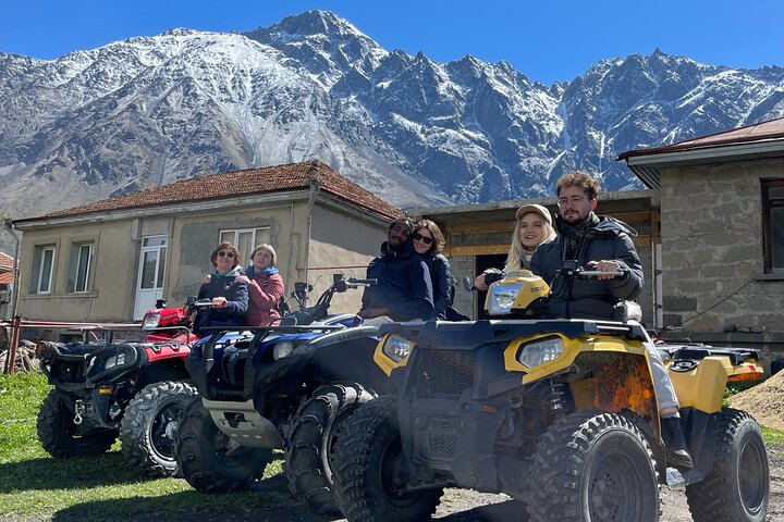 Private Full Day Trip from Tbilisi to Truso Valley in Kazbegi