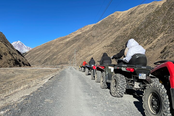 Private Full Day Trip from Tbilisi to Truso Valley in Kazbegi