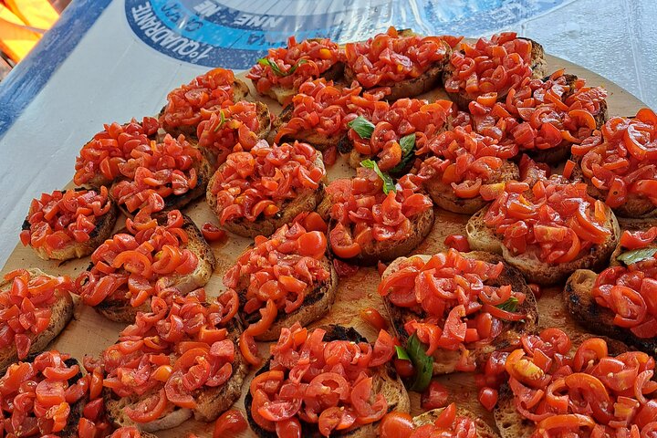 Boat excursion with lunch on board to discover Ischia