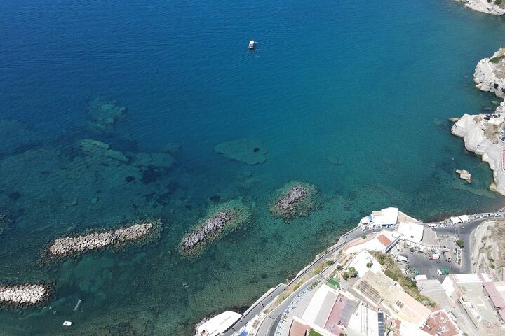 Boat excursion with lunch on board to discover Ischia