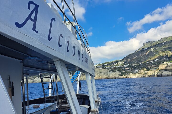 Boat excursion with lunch on board to discover Ischia