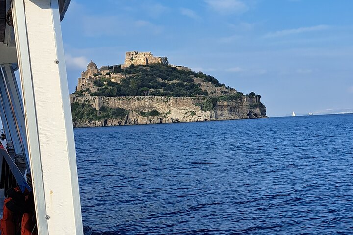 Boat excursion with lunch on board to discover Ischia