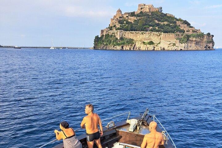 Boat excursion with lunch on board to discover Ischia