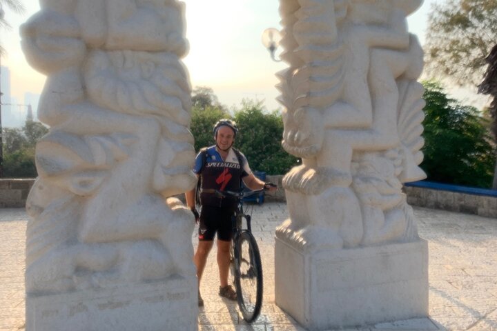 Full-Day Tour in Tel Aviv and Jaffa with licensed Guide