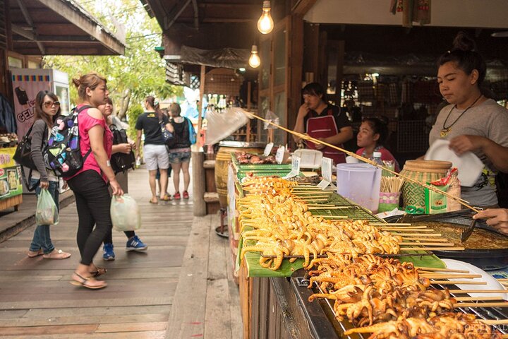 Pattaya Discovery Tour with Floating Market, View Points & Lunch