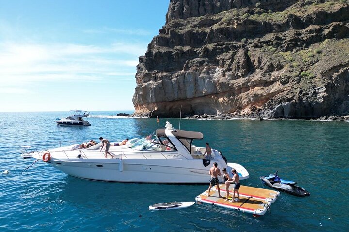 4 Hour Boat Tour with Snorkeling from Puerto Rico and Mogan