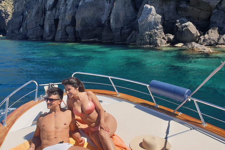 Ischia island private excursion on Gozzo Fratelli Aprea 7,5m