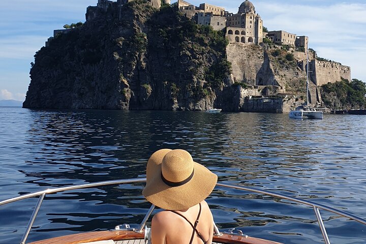 Ischia island private excursion on Gozzo Fratelli Aprea 7,5m