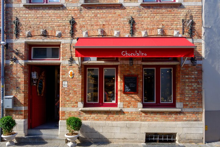 Walking tour of Bruges with boat option and/or beer tasting
