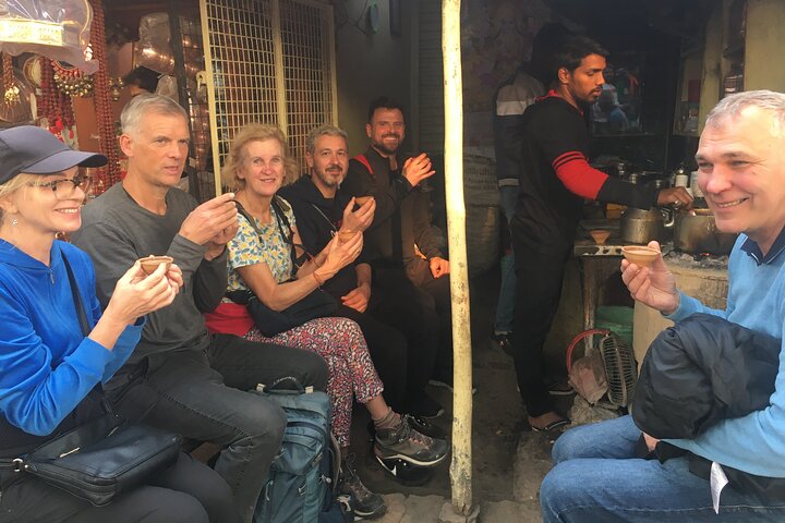 Hidden Secrets of Varanasi: Vibrant Tradition (Guided Tour)
