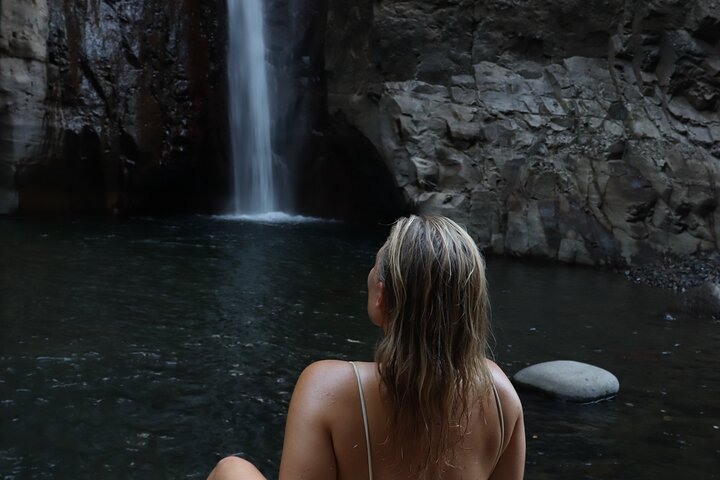 Tamanique Waterfalls Tour from Surf City