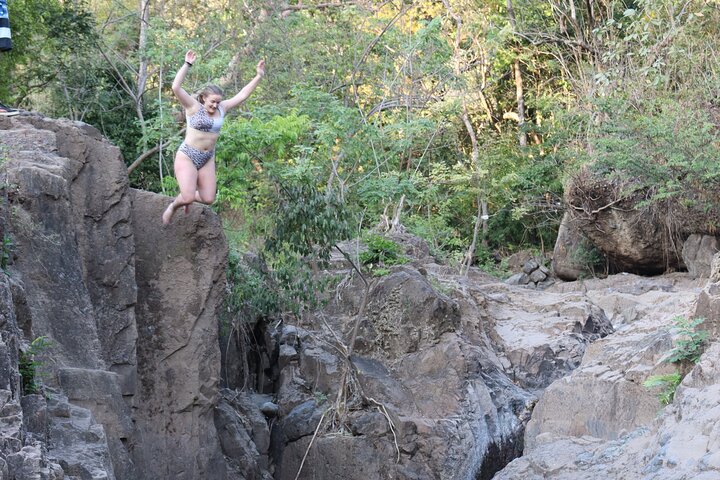 Tamanique Waterfalls Tour from Surf City