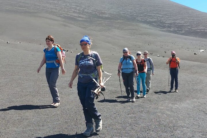 A 1-day experience through the Fogo Volcano
