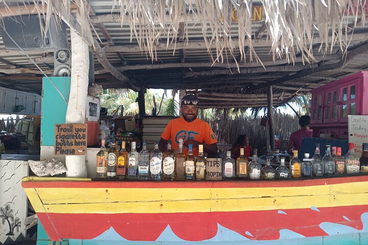 Full Day Tour with Fishing and Snorkeling from Holbox