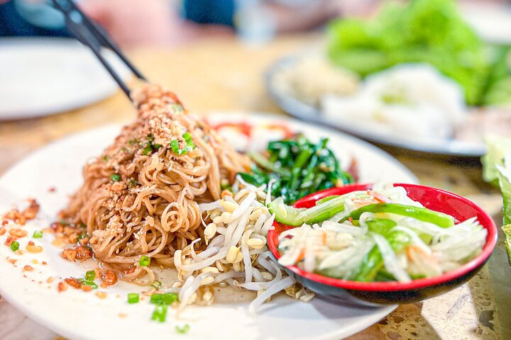Old Siem Reap Sunset Food Tour by Tuk-tuk