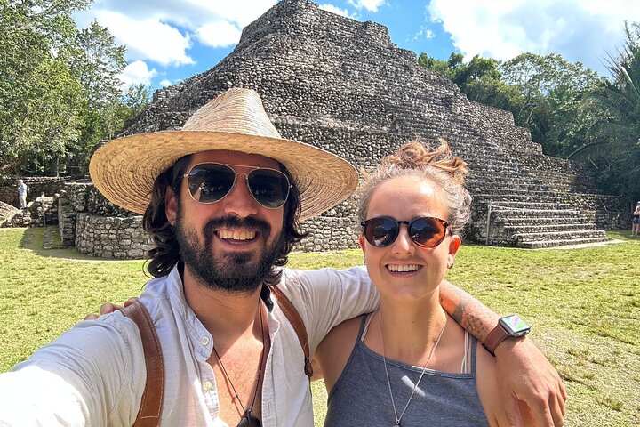 One Day Tour to Chacchoben Mayan City and Bacalar Lagoon with a Certified Guide