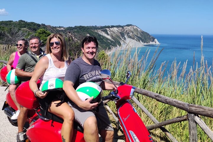 Vespa tour with written guide of Marche Riviera del Conero