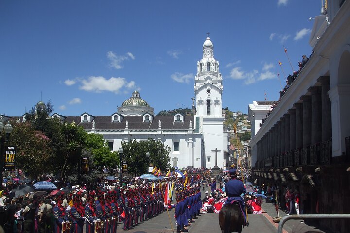 Quito City Tour: Old Town, Panecillo & Local Cuisine