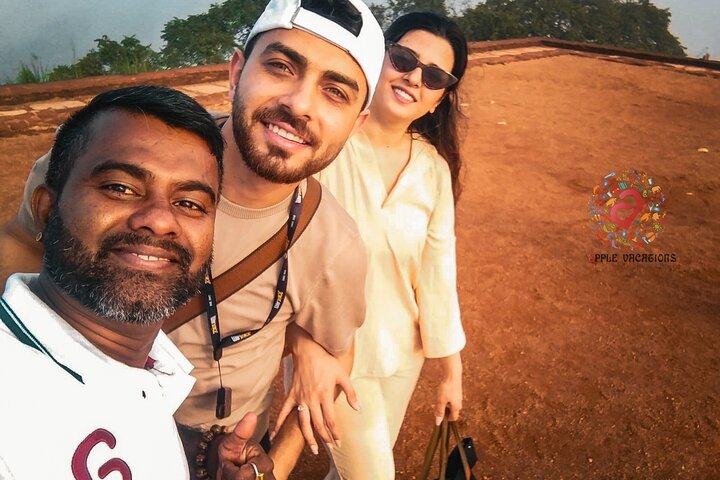From Colombo: Sigiriya and Dambulla Day Trip and Safari