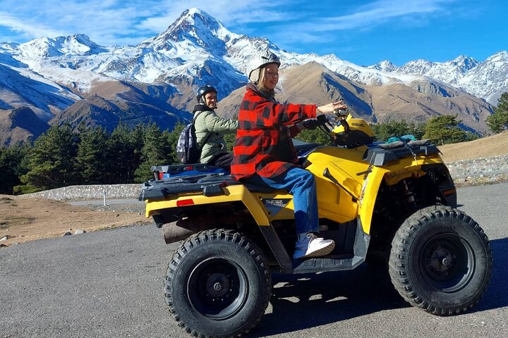 Private Full Day Trip from Tbilisi to Truso Valley in Kazbegi