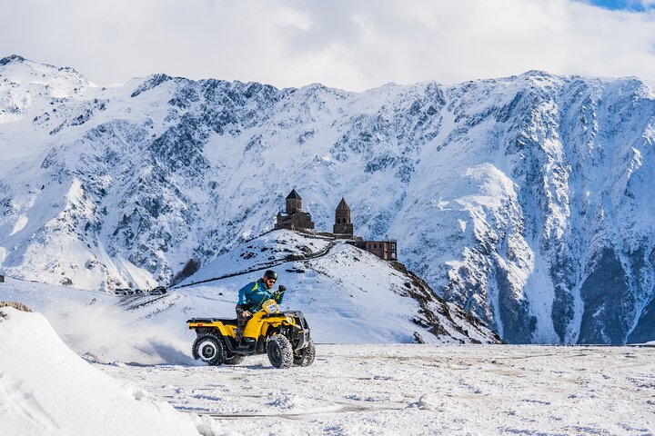 Private Full Day Trip from Tbilisi to Truso Valley in Kazbegi