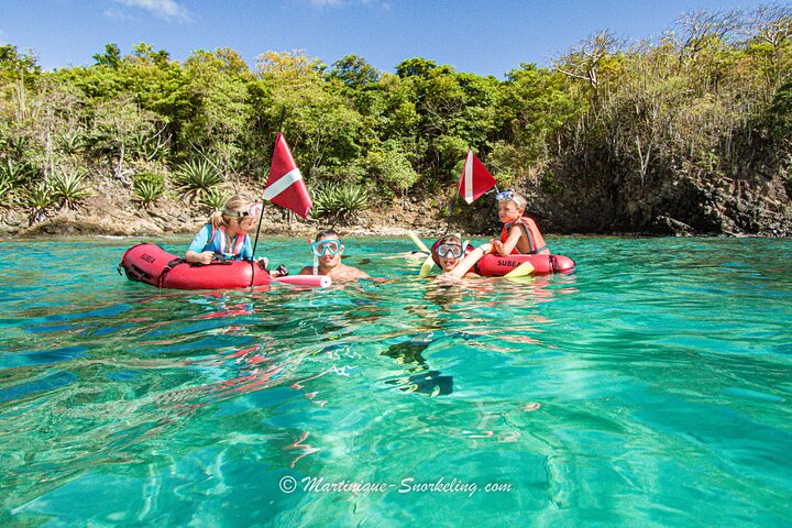 Aquanauts Outing Boat Hiking Palmée Coral Discovery