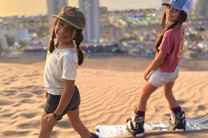 Sandboard activity in Iquique with transfer